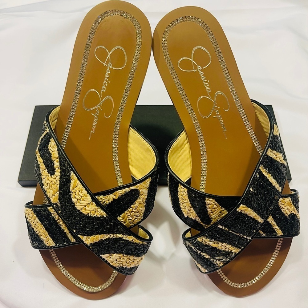 EUC Jessica Simpson Elaney 2 Sandal Size 7 Black/Beige Animal Print